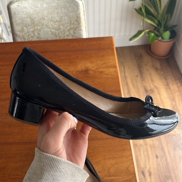 Tory Birch Flats - Picture 3 of 3